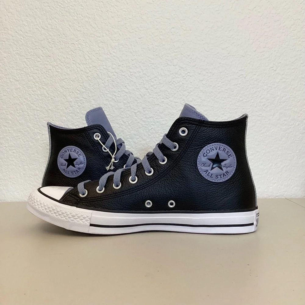 Converse NWOT 11.5 Men’s / 13.5 Women’s Chuck Taylor All Star Leather High Tops
